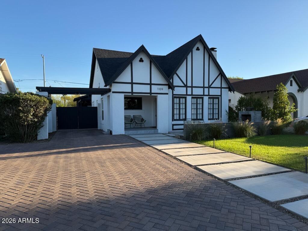 1109 W Lynwood St., Phoenix, AZ 85007