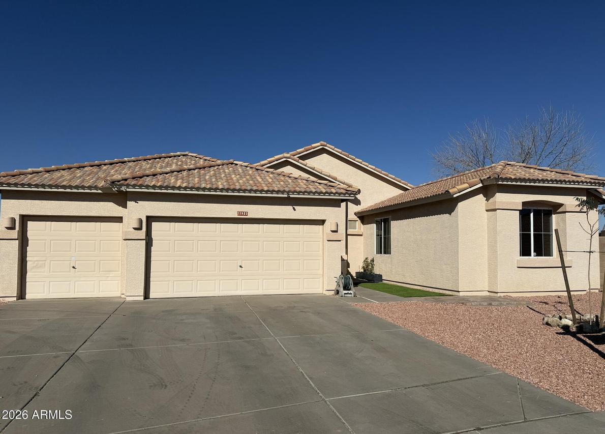 11527 N 86th Ave., Peoria, AZ 85345