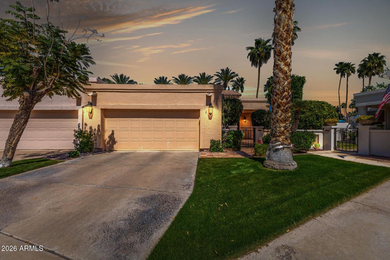 10068 E Cinnabar Ave., Scottsdale, AZ 85258