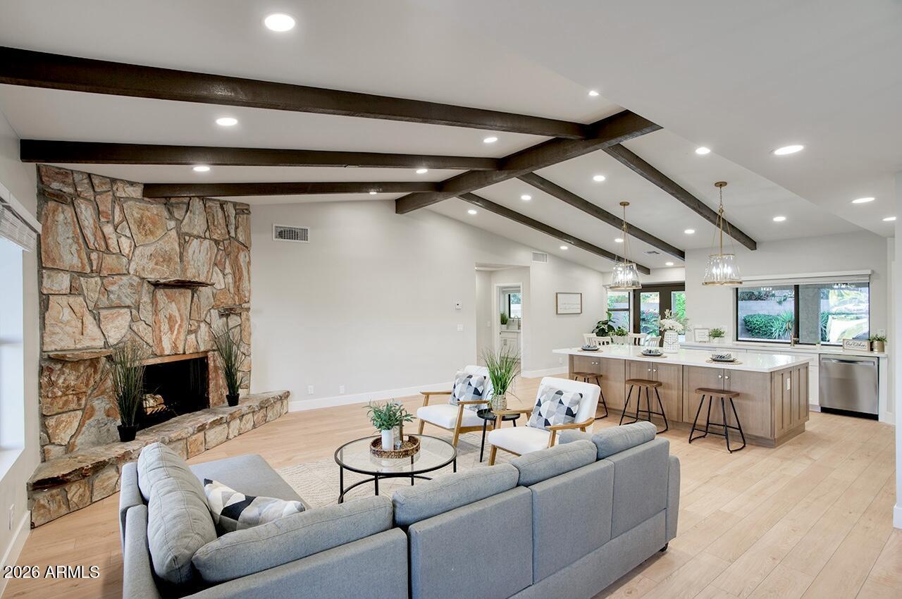 1824 N Acacia, Mesa, AZ 85213