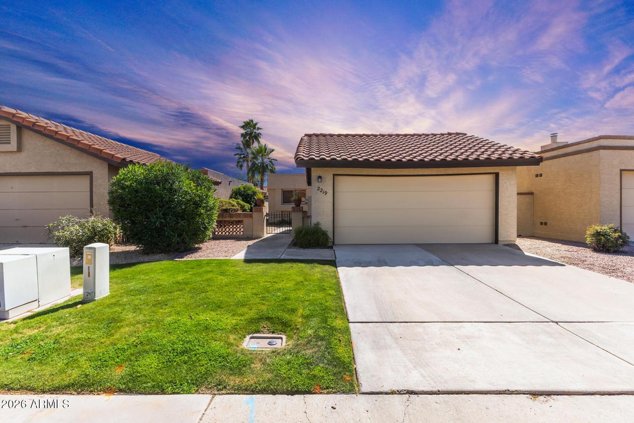 2219 E Fairview Ave., Mesa, AZ 85204