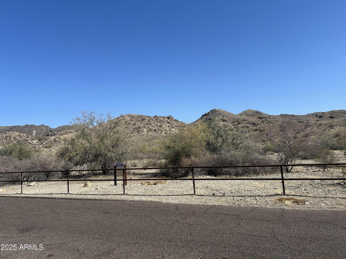 520 W Mcneil St., Phoenix, AZ 85041