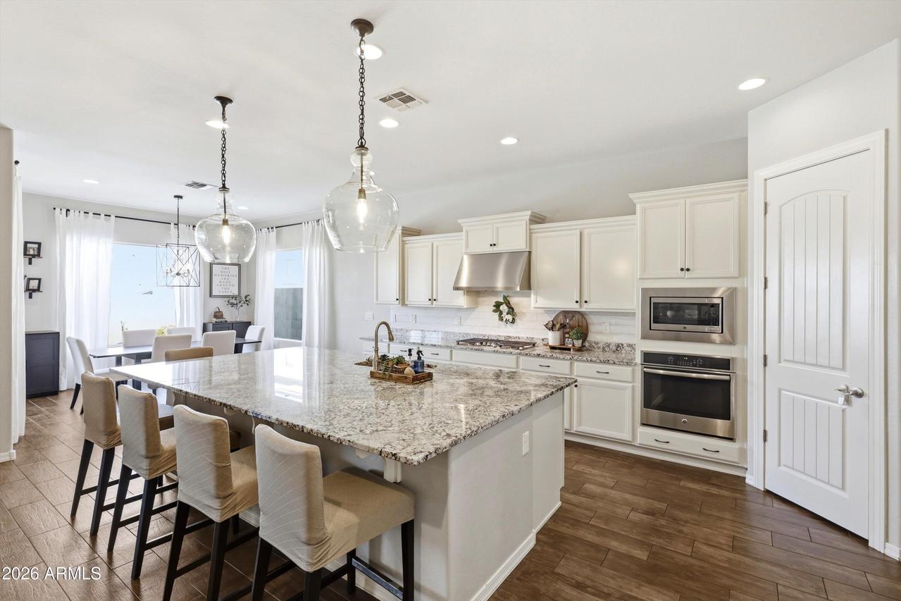 1422 E Milada Dr., Phoenix, AZ 85042