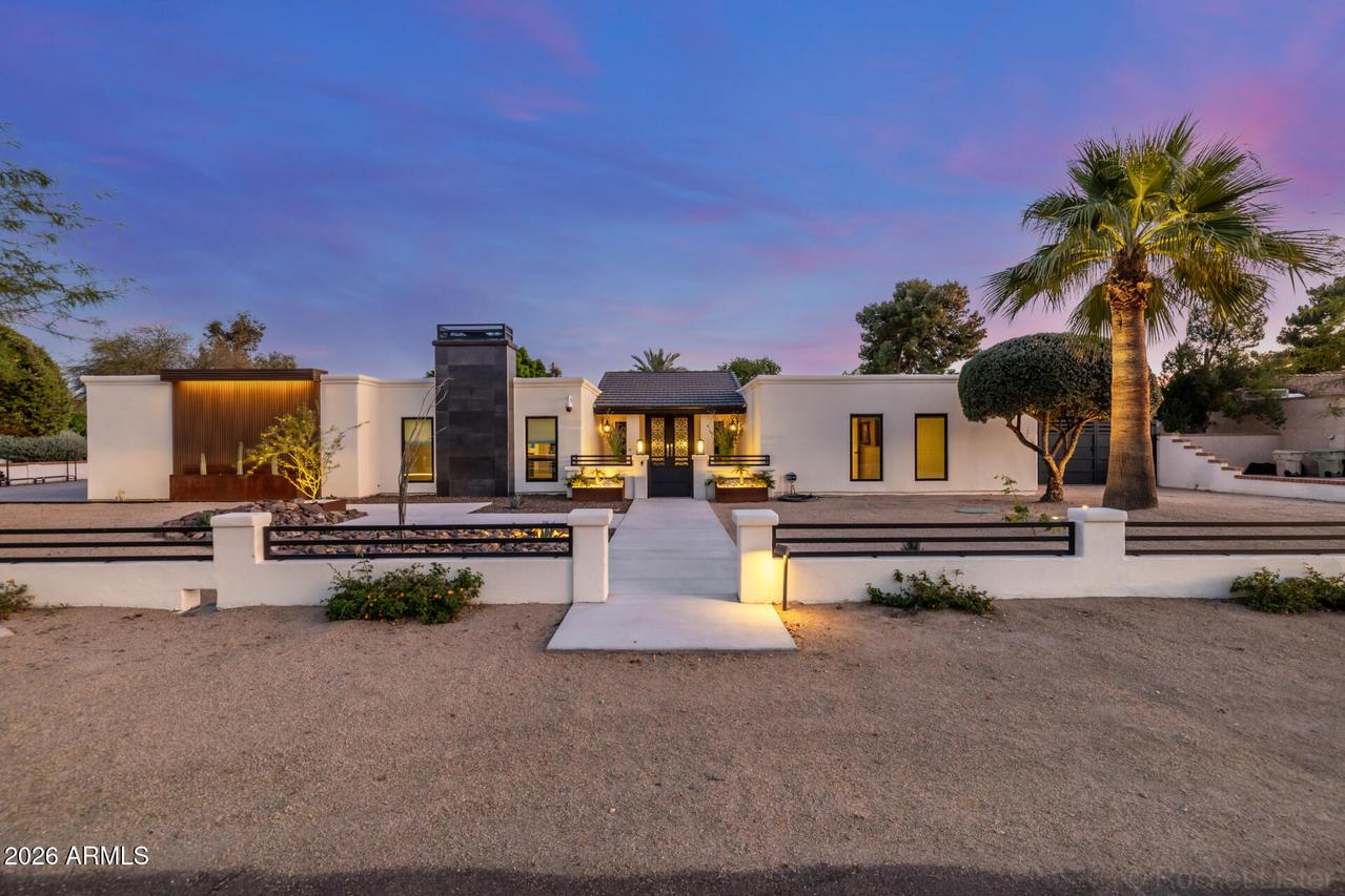 6515 W Villa Theresa Dr., Glendale, AZ 85308