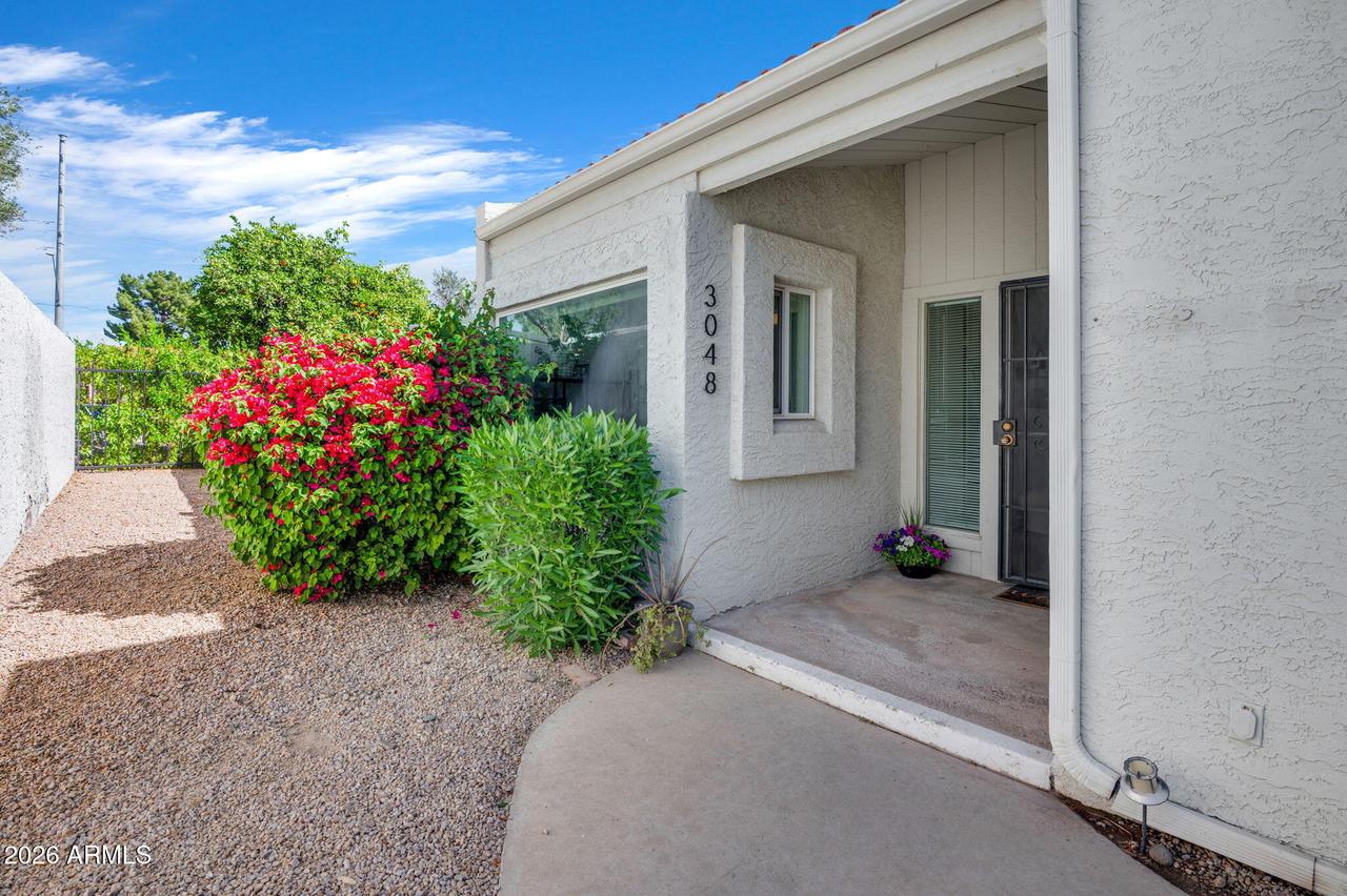 3048 E Cannon Dr., Phoenix, AZ 85028