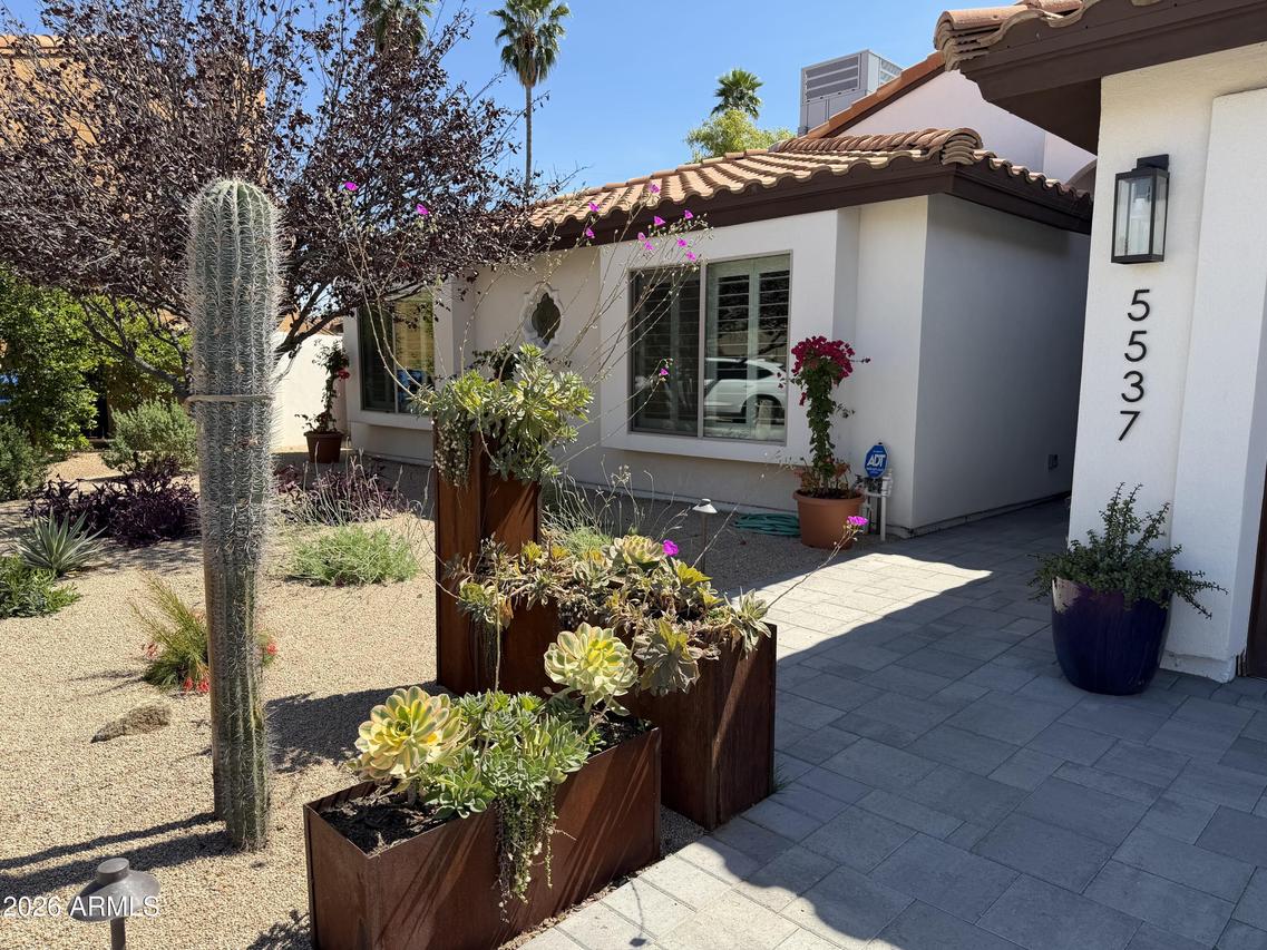 5537 E Grandview Rd., Scottsdale, AZ 85254