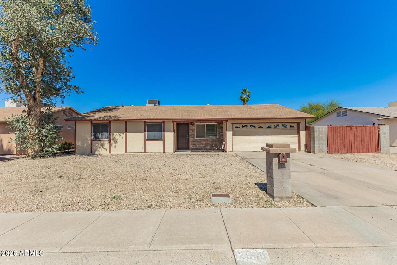 2040 E Monte Cristo Ave., Phoenix, AZ 85022