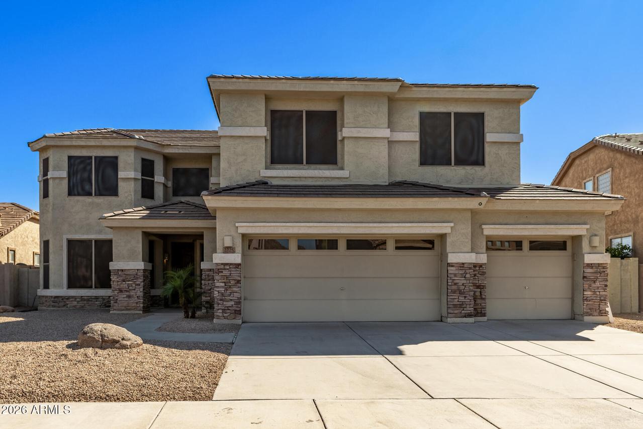 2225 W Apache Rain Rd., Phoenix, AZ 85085