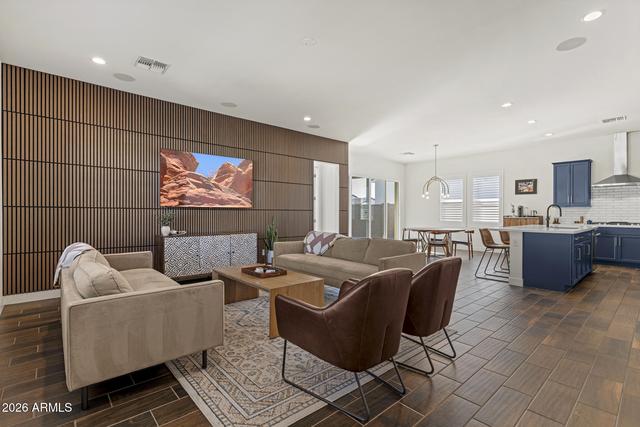 New Homes For Sale This Week That Attend Dysart Middle School: March 13th to March 19th