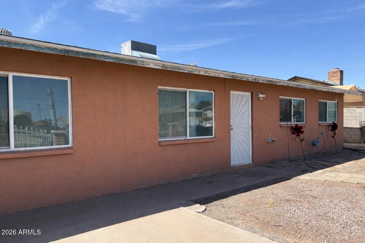 14318 N 1st Ave., El Mirage, AZ 85335