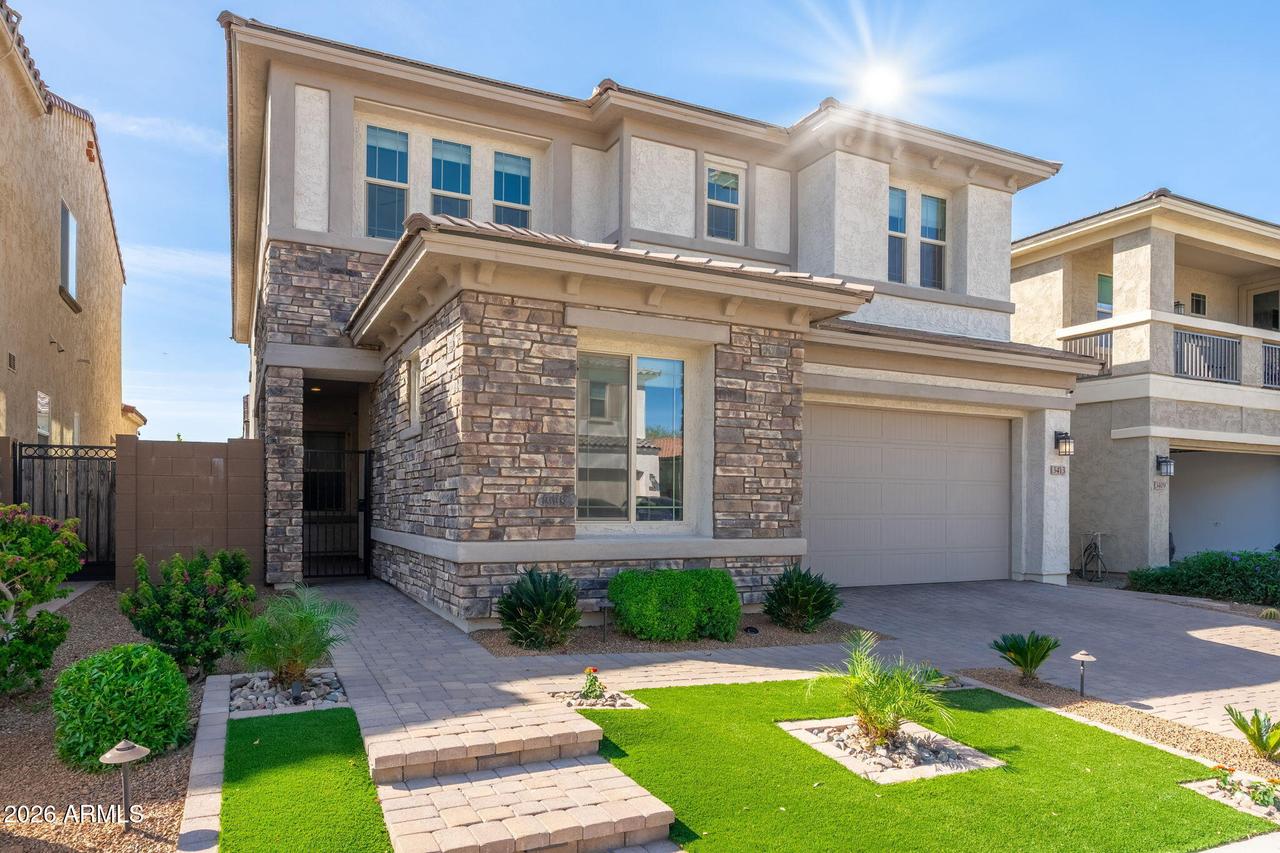 3413 E Crest Ln., Phoenix, AZ 85050