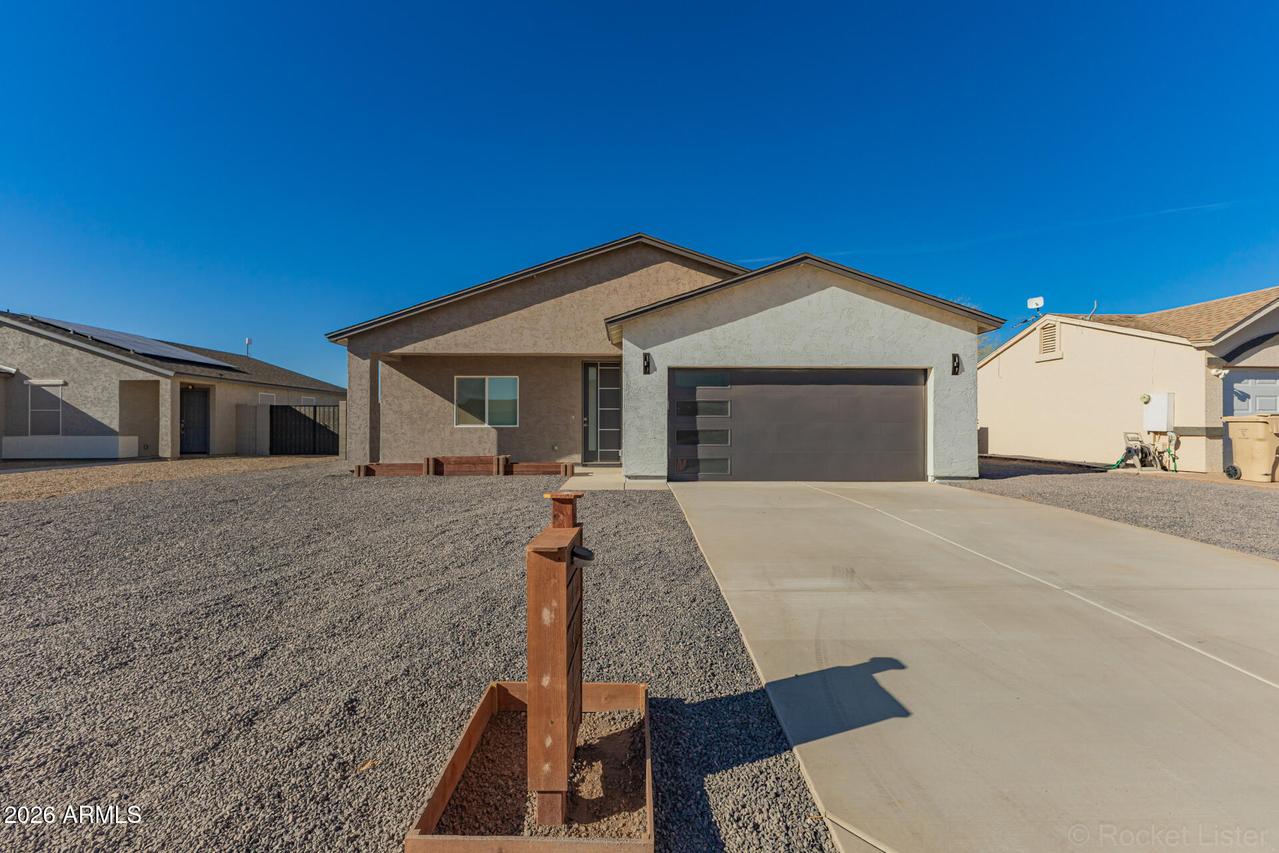 9474 W Tinajas Dr., Arizona City, AZ 85123