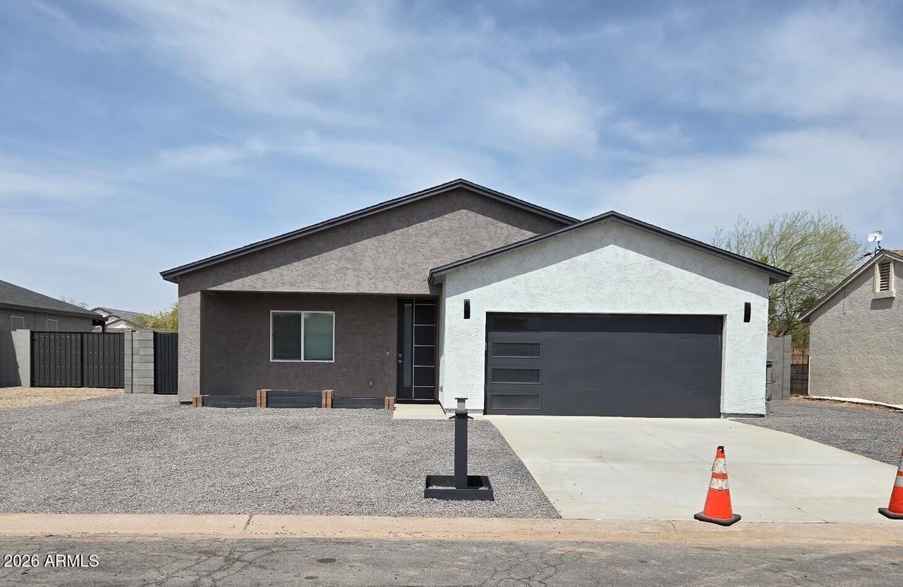 9474 W Tinajas Dr., Arizona City, AZ 85123