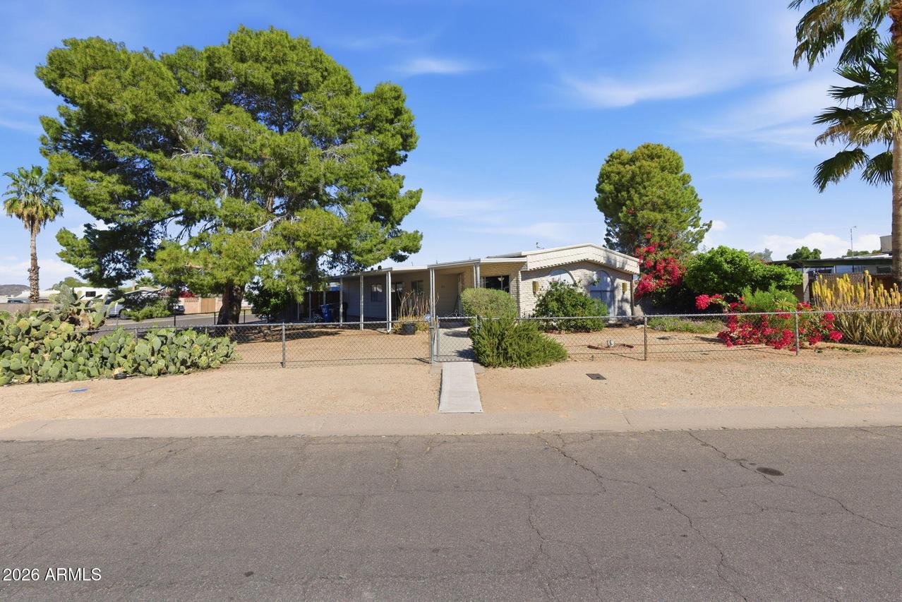 3572 W Ross Ave., Glendale, AZ 85308
