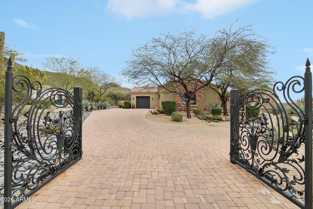 5727 E Canyon Ridge North Dr., Cave Creek, AZ 85331