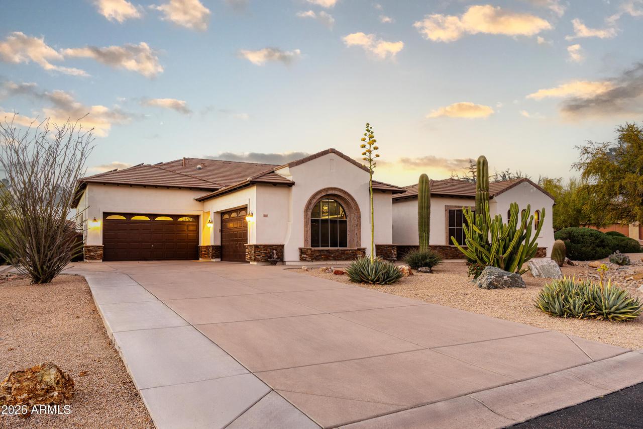 2040 N Woodruff St., Mesa, AZ 85207