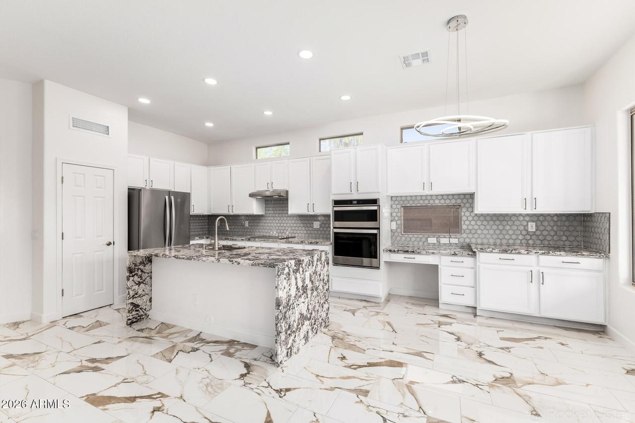 11530 S Morningside Dr., Goodyear, AZ 85338