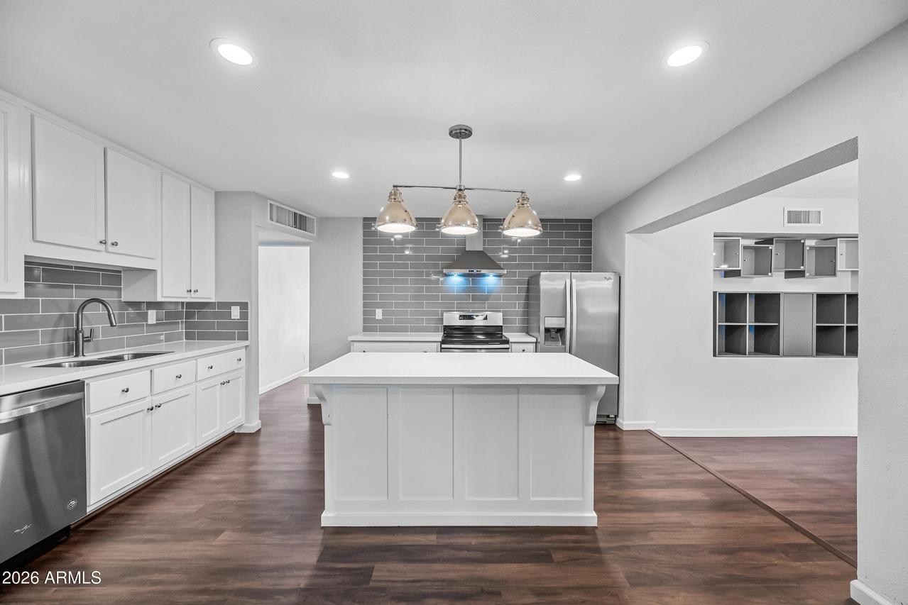 7532 E Roosevelt St., Scottsdale, AZ 85257