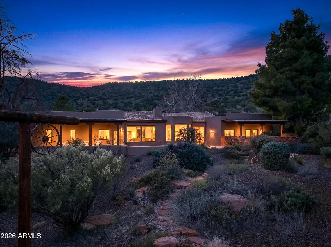 121 Los Coyotes Tr., Sedona, AZ 86351