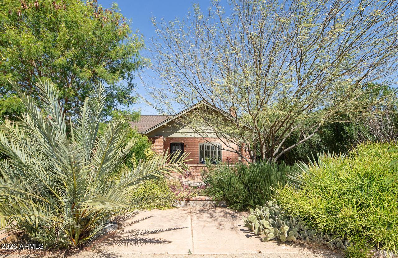 1636 E Pinchot Ave., Phoenix, AZ 85016