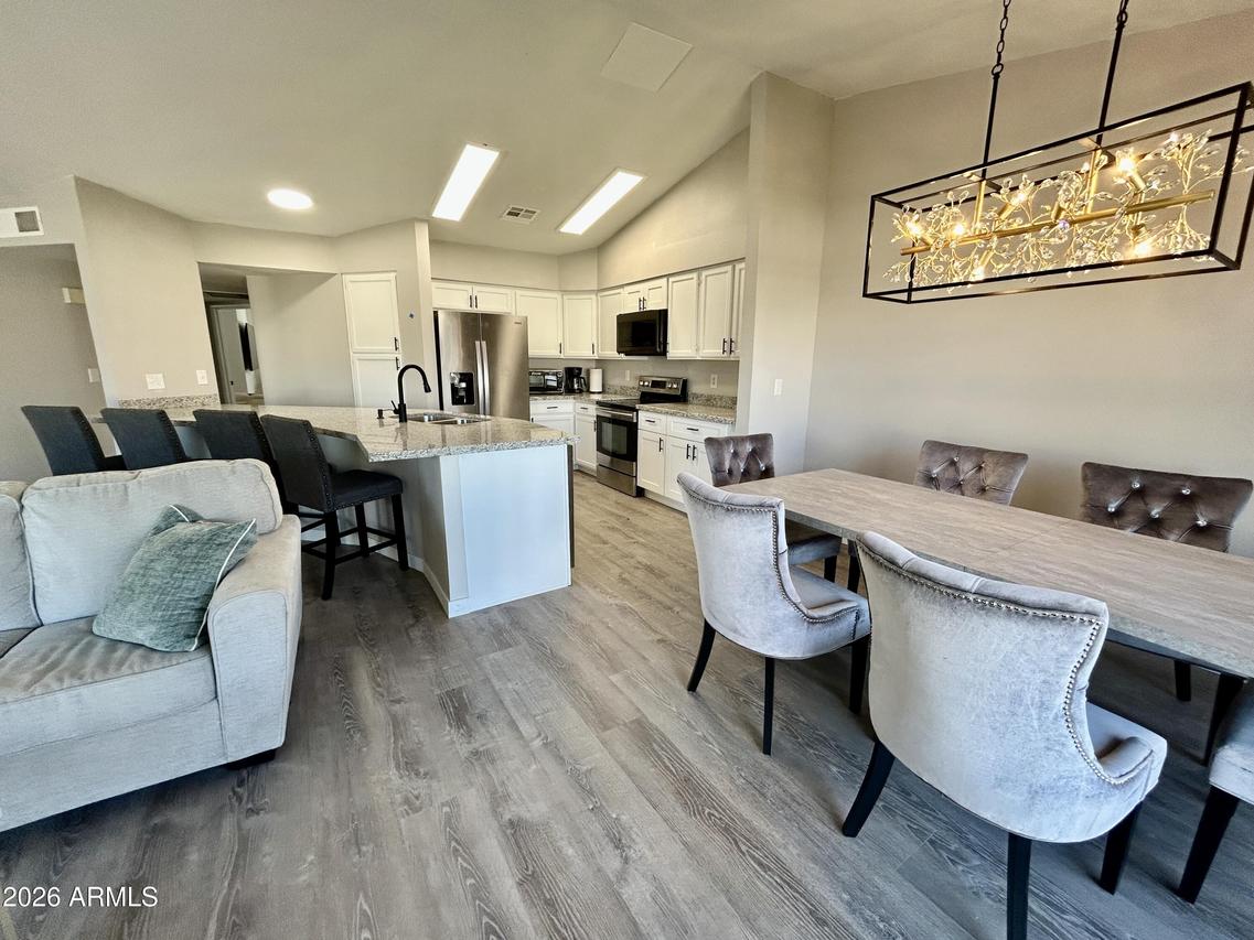 4212 E Sandia St., Phoenix, AZ 85048