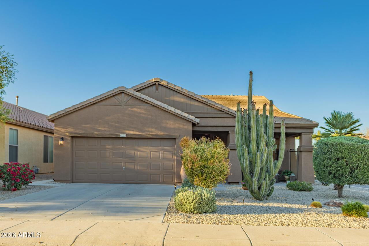1064 W Desert Glen Dr., San Tan Valley, AZ 85143