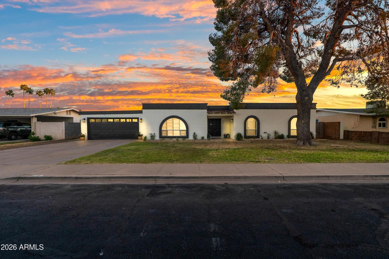 853 E Fairfield St., Mesa, AZ 85203