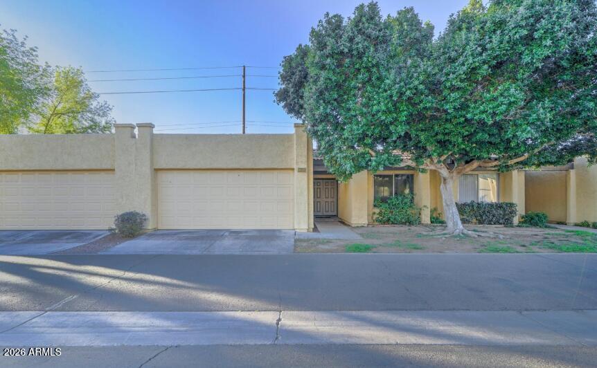 2203 W Claremont St., Phoenix, AZ 85015