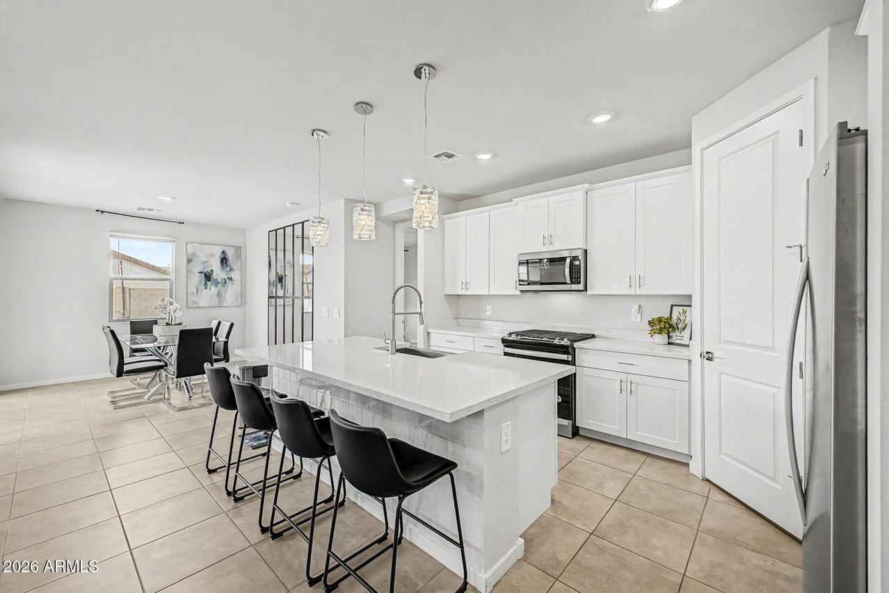 7046 W Allen St., Laveen, AZ 85339