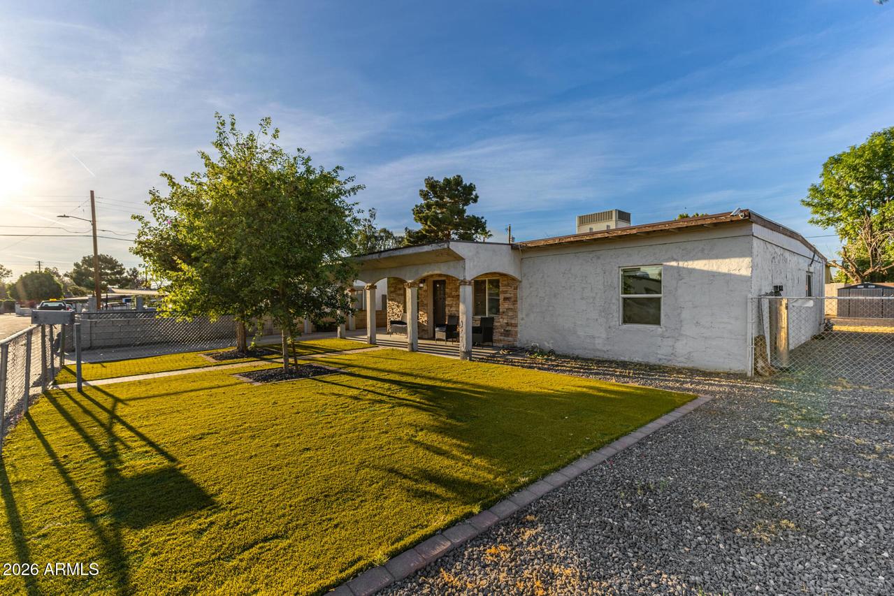 2626 W Northview Ave., Phoenix, AZ 85051