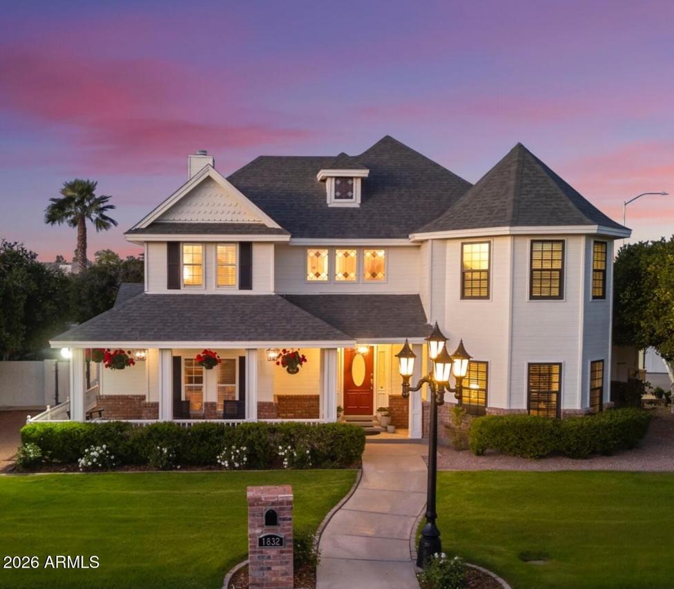 1832 E Menlo St., Mesa, AZ 85203