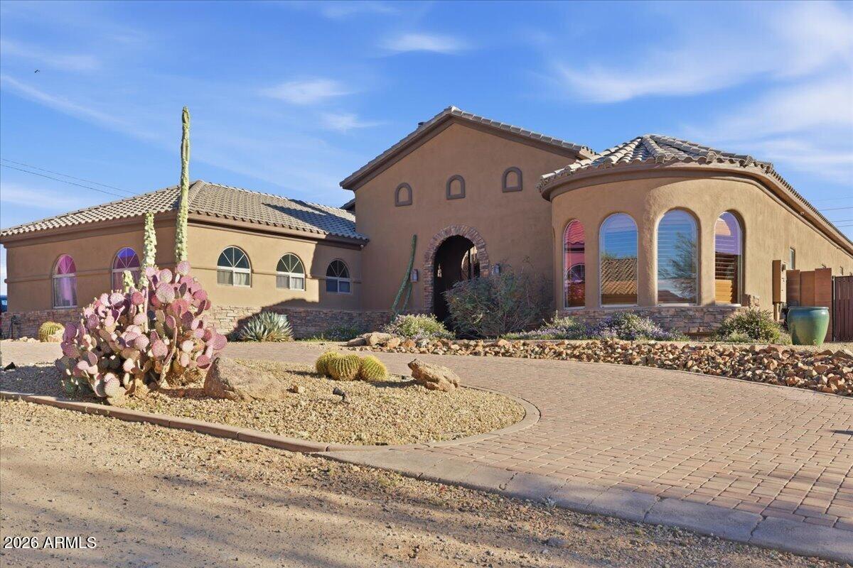 39410 N 7th St., Phoenix, AZ 85086