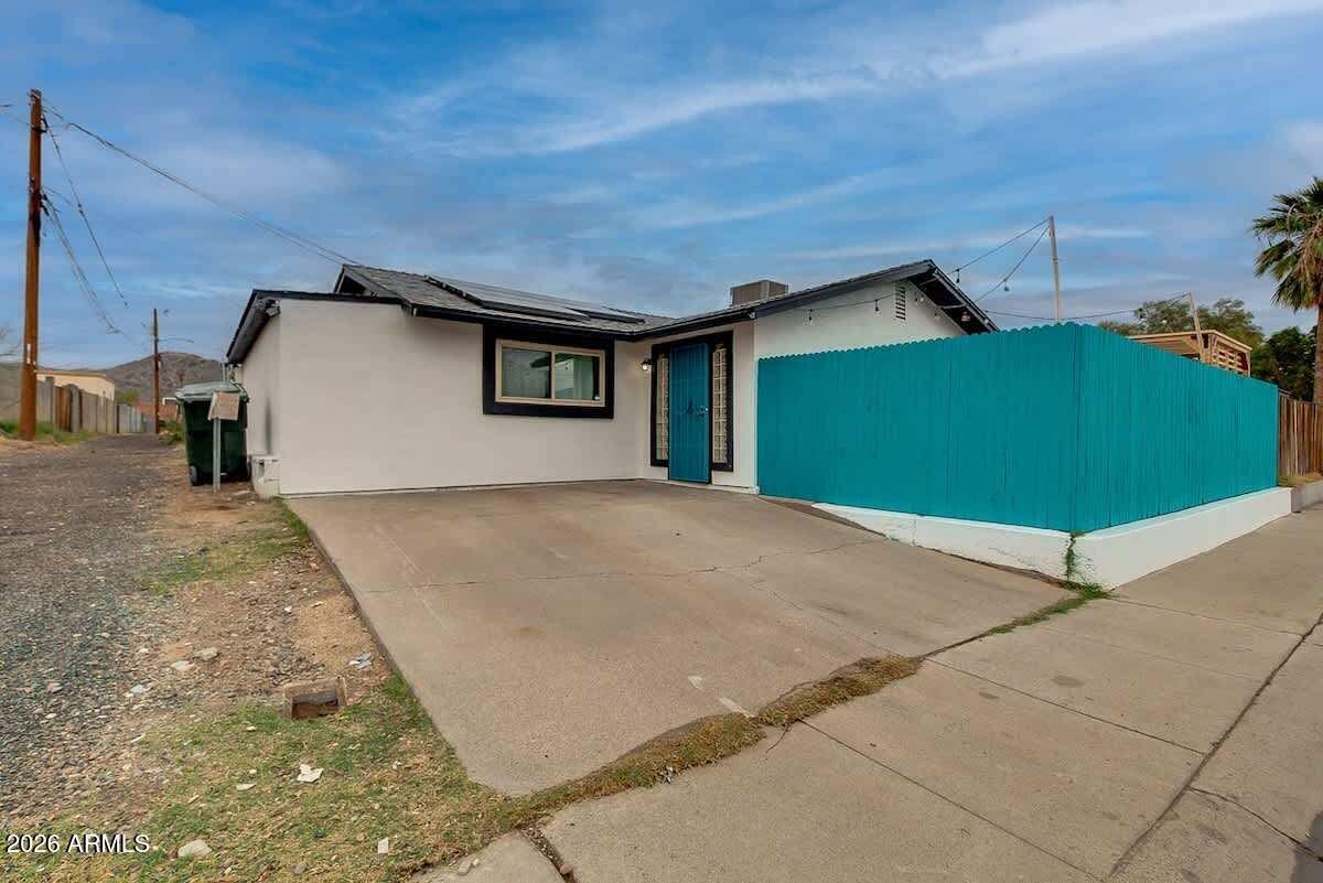 214 E Alice Ave., Phoenix, AZ 85020