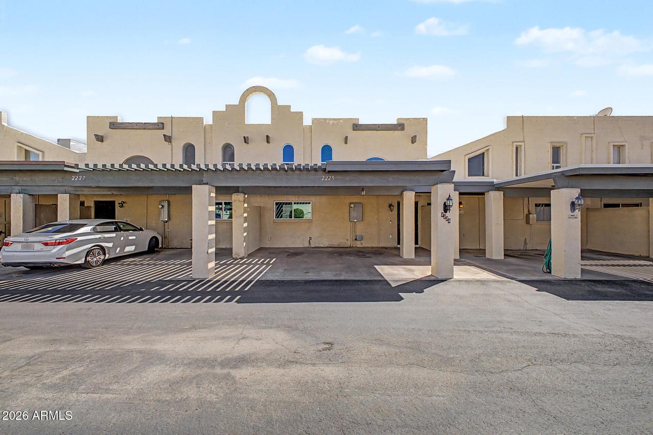 2225 E Catalina Dr., Phoenix, AZ 85016