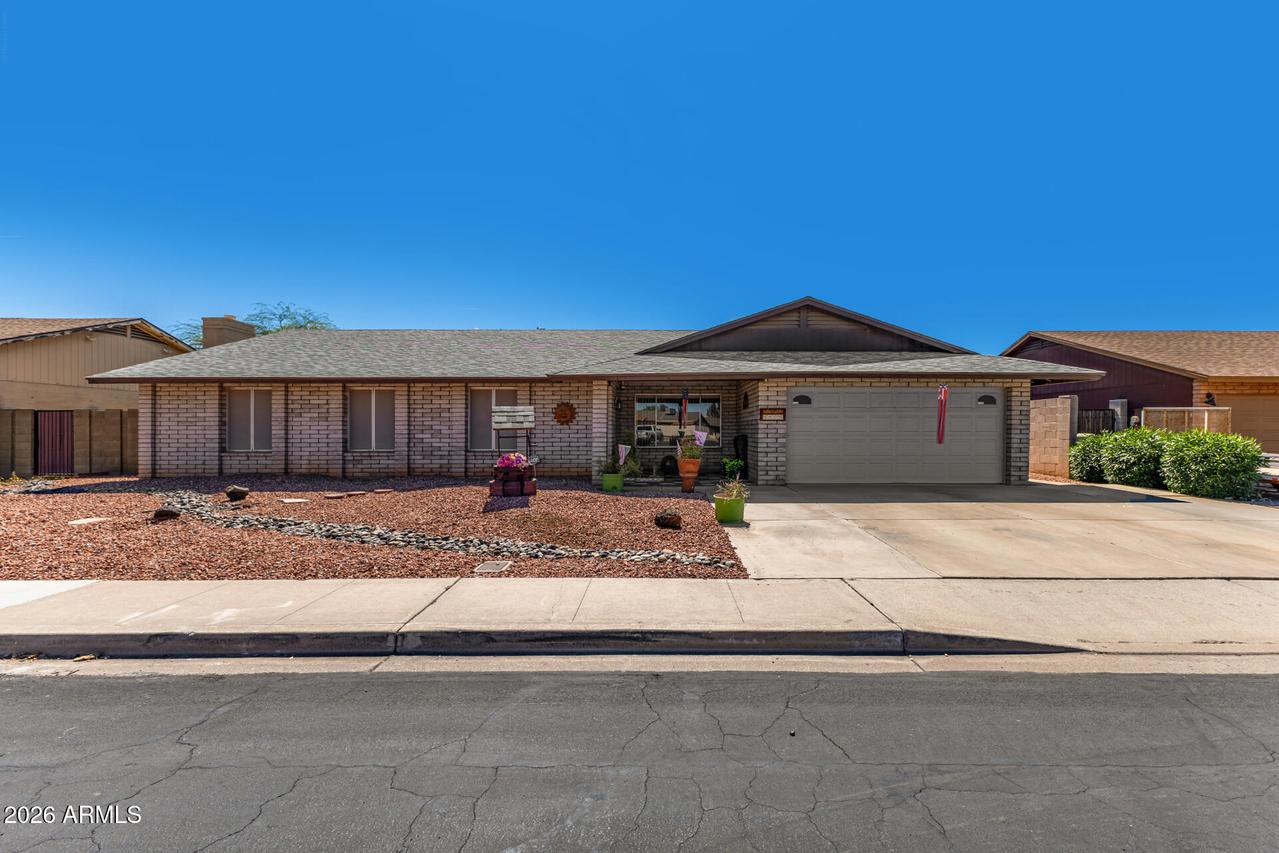 5825 W Sunnyslope Ln., Glendale, AZ 85302