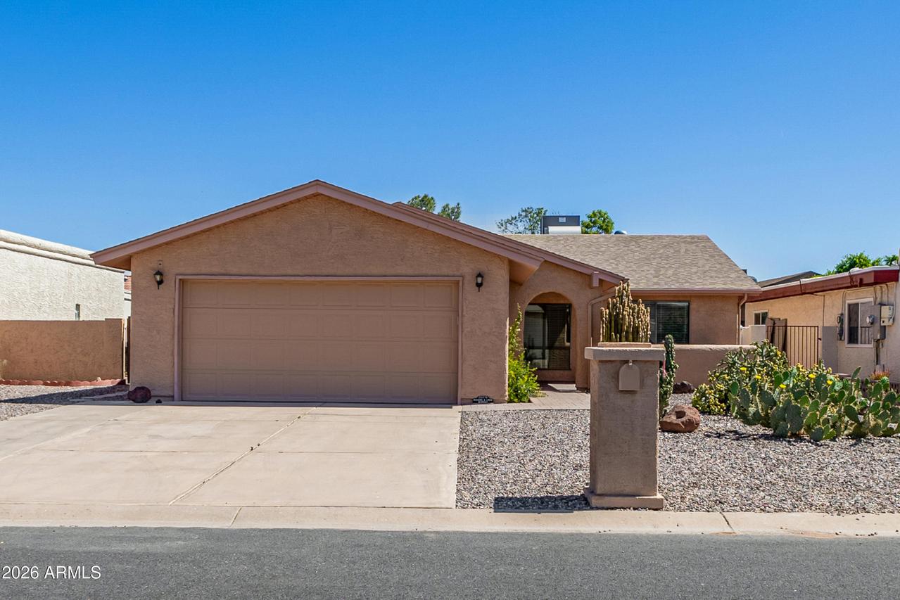26619 S Snead Dr., Sun Lakes, AZ 85248