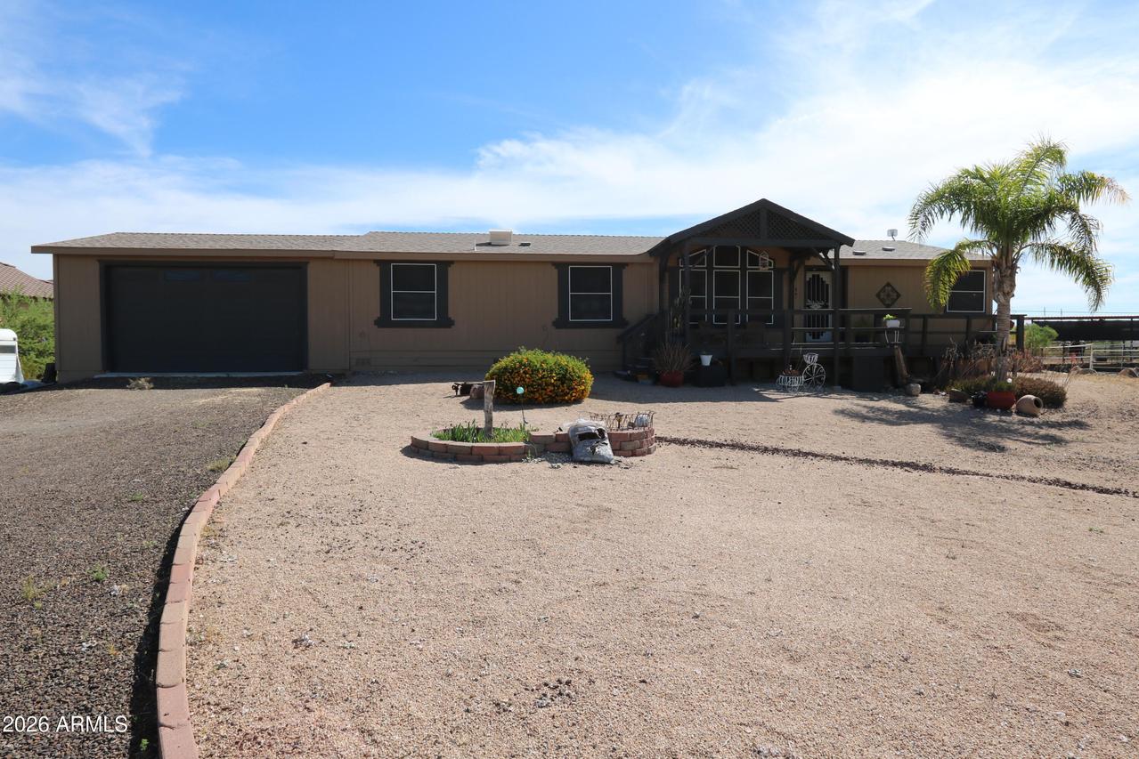 2406 W White Spar Rd., New River, AZ 85087