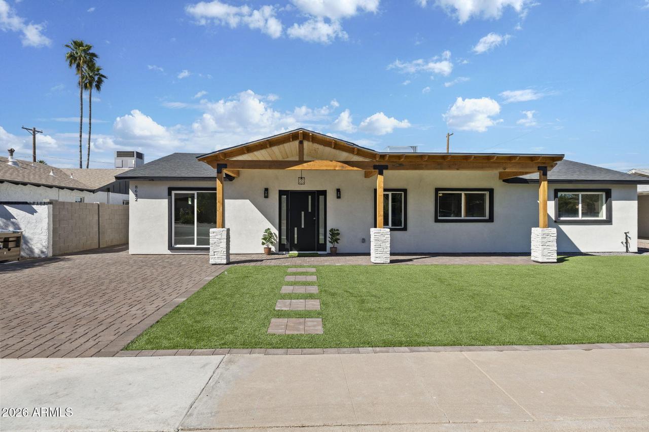 8632 E Highland Ave., Scottsdale, AZ 85251