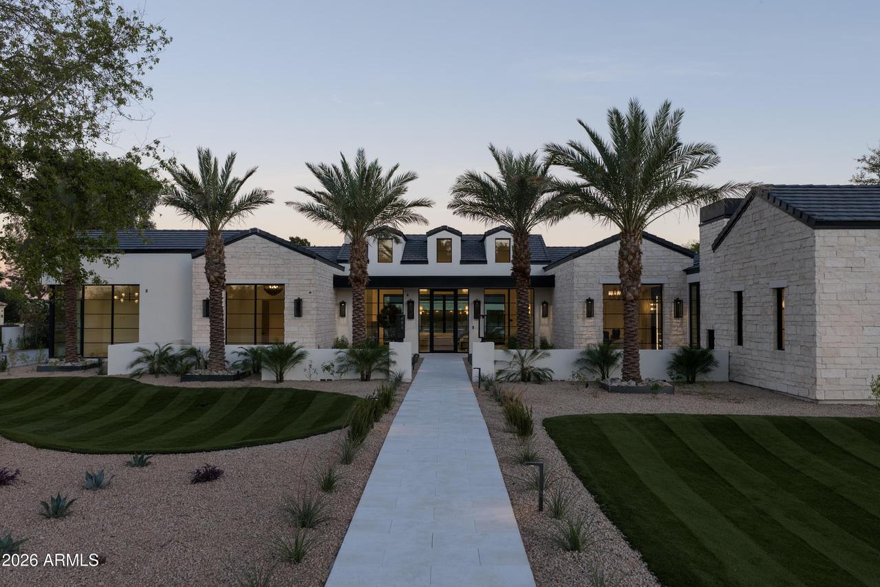 5717 E Via Los Ranchos, Paradise Valley, AZ 85253