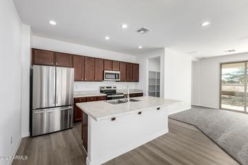 7639 W Riverside Ave., Phoenix, AZ 85043