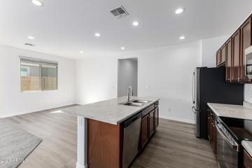 7639 W Riverside Ave., Phoenix, AZ 85043