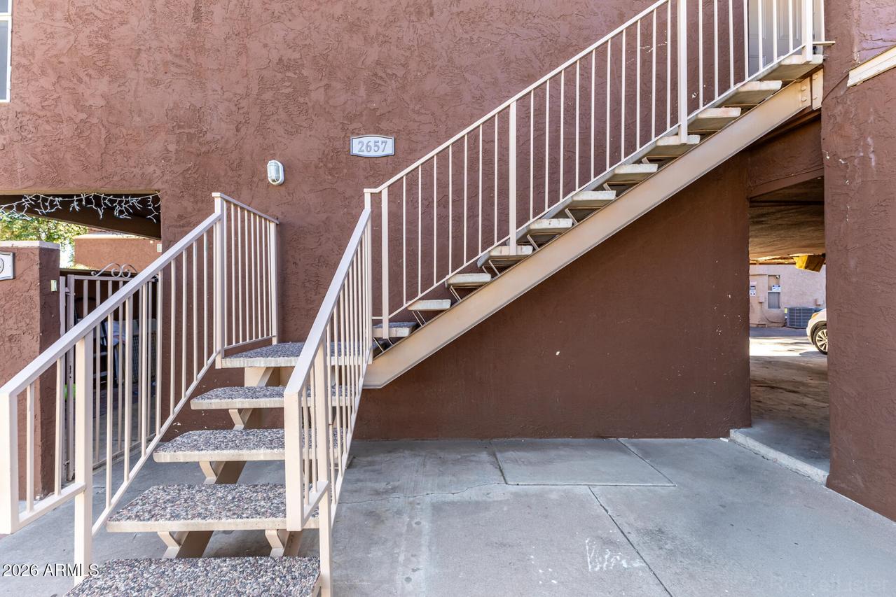 2657 E Silk Oak Dr., Tempe, AZ 85288