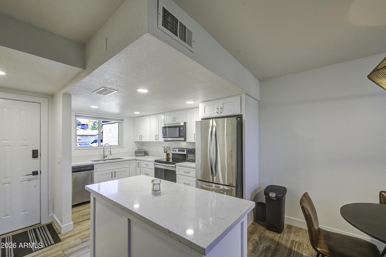 13237 N 25th Dr., Phoenix, AZ 85029