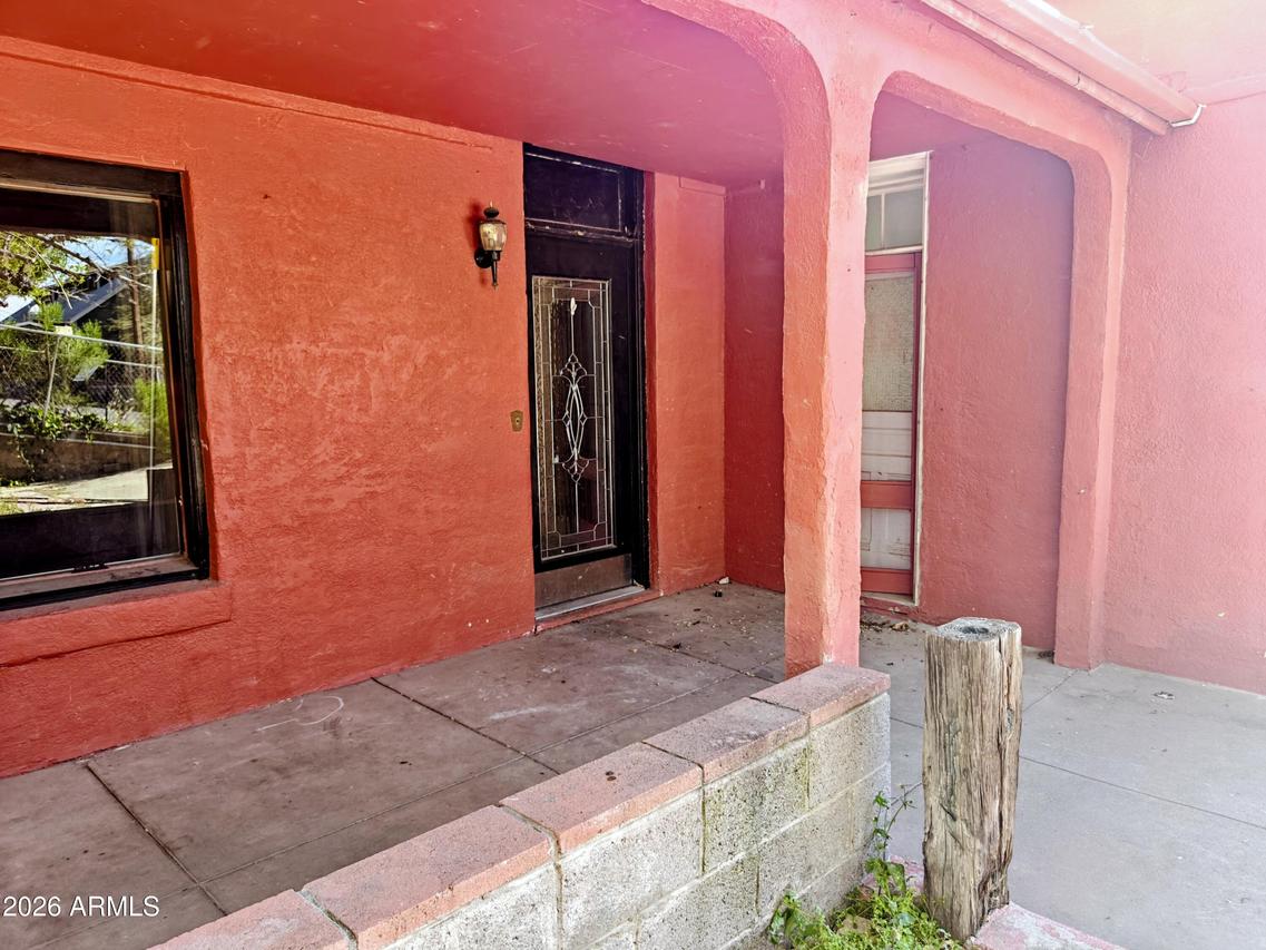 196 E Cedar St., Globe, AZ 85501