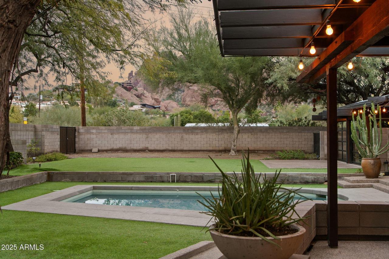 4324 E Stanford Dr., Phoenix, AZ 85018