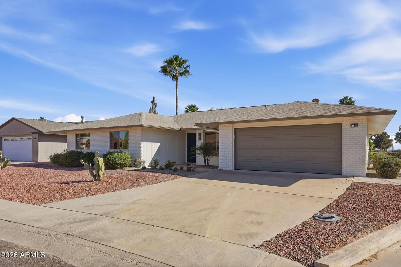 11049 W Crestbrook Dr., Sun City, AZ 85351