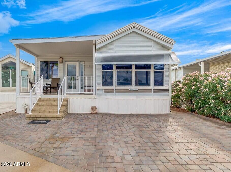 2010 S Crow Ave., Apache Junction, AZ 85119