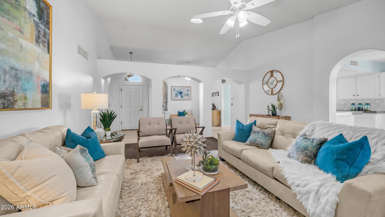 408 E Meadows Ln., Gilbert, AZ 85234