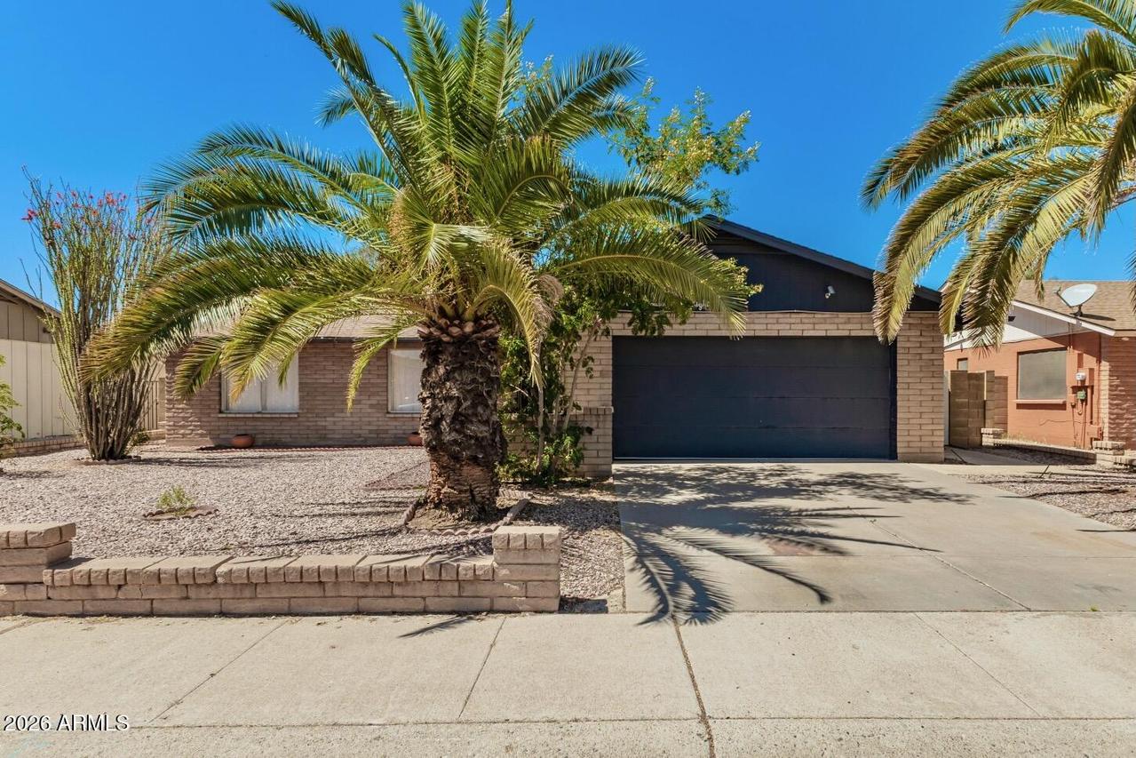 10008 N 44th Dr., Glendale, AZ 85302