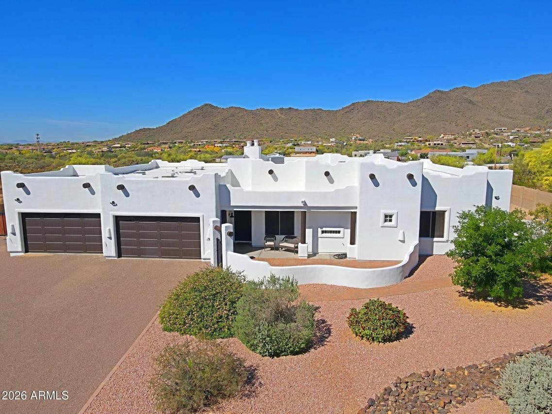 42618 N 3rd Ave., New River, AZ 85087